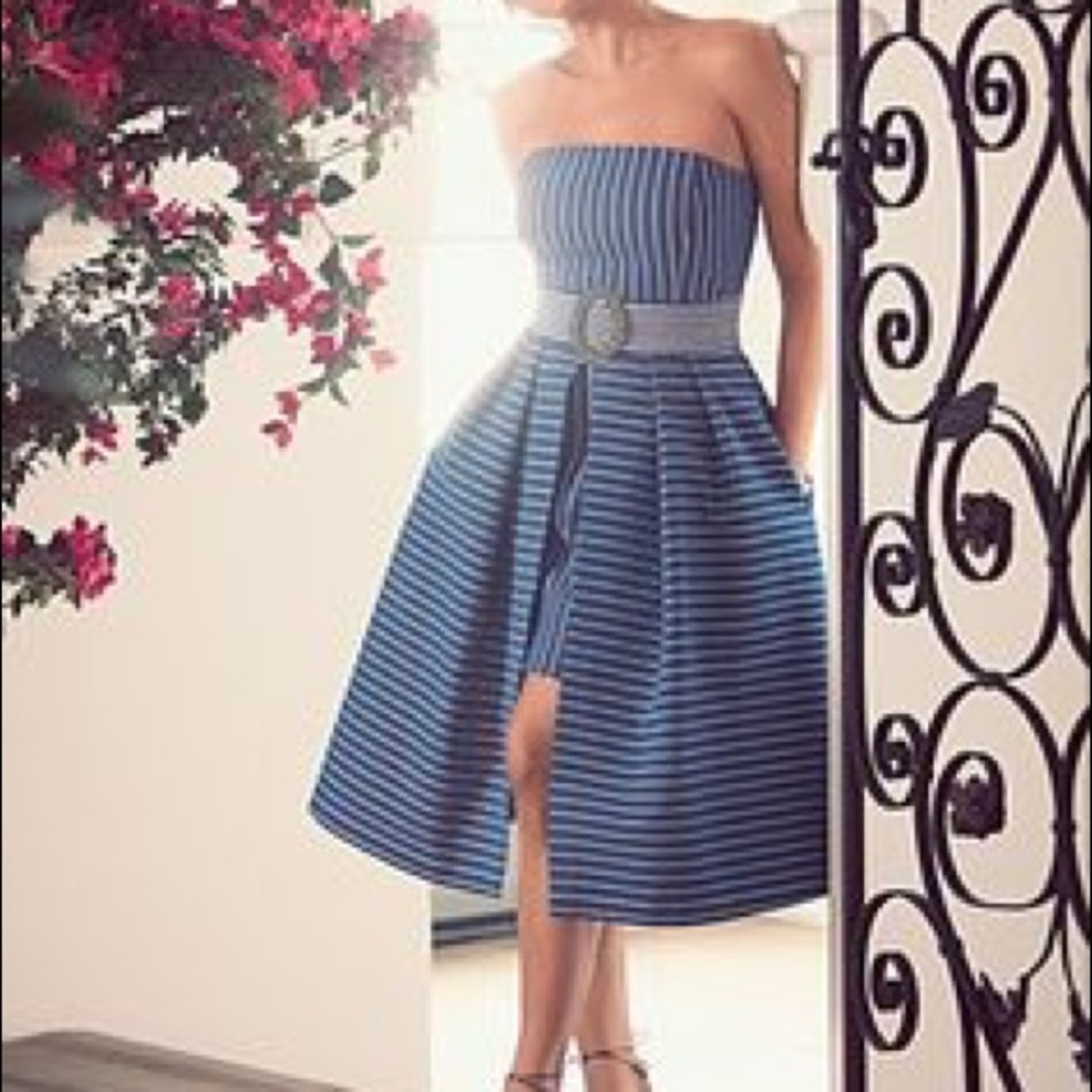 NY & Comp (Eva Mendes) dress